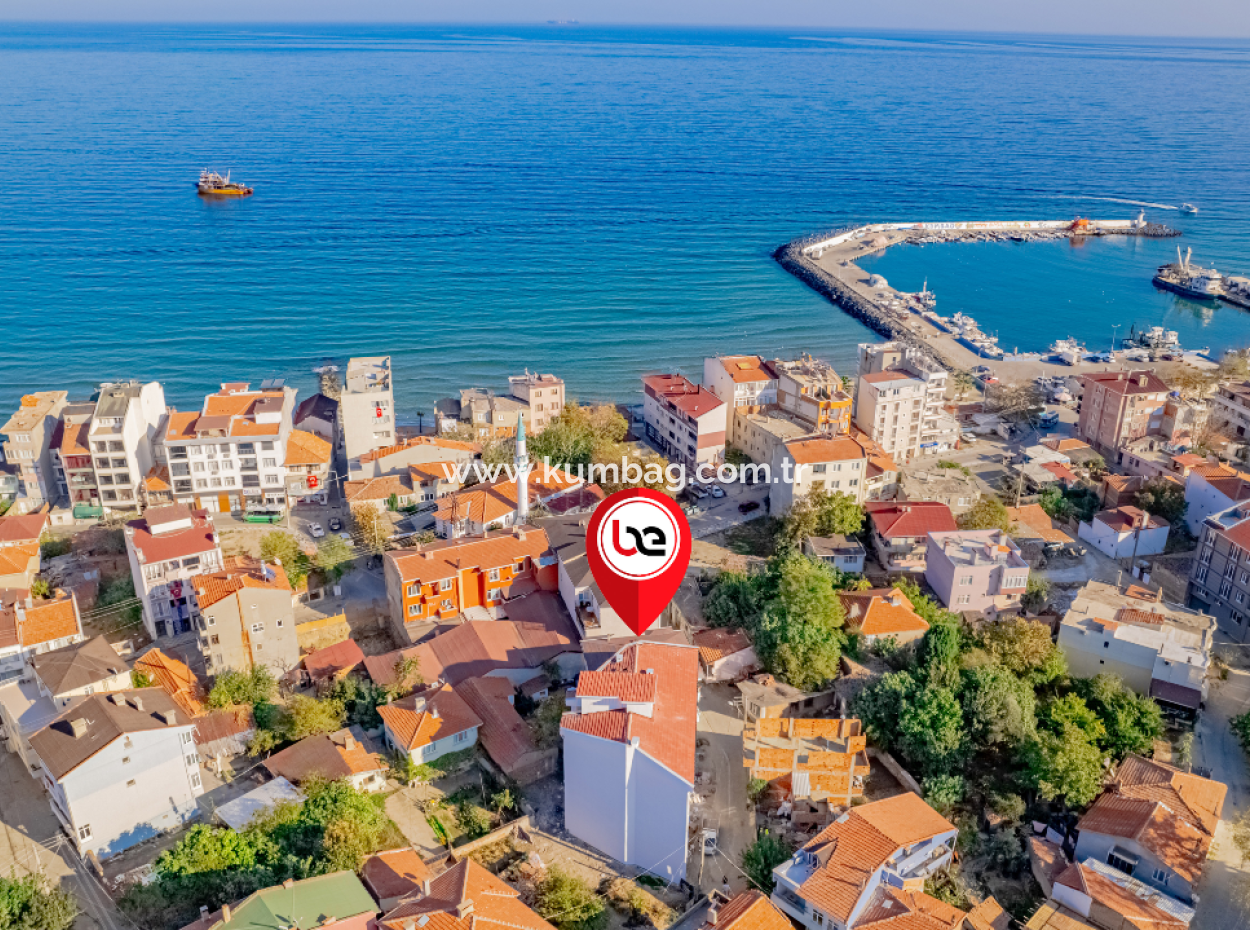 Kumbağ Pazar Sokağı Yeni Ve Asansörlü Binada Kiralık 1+1 Daire