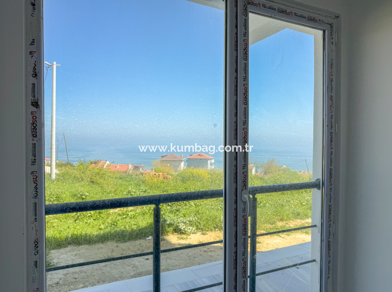 Kumbağ'da Panoramik Deniz Manzaralı Kiralık 1+1 Daire