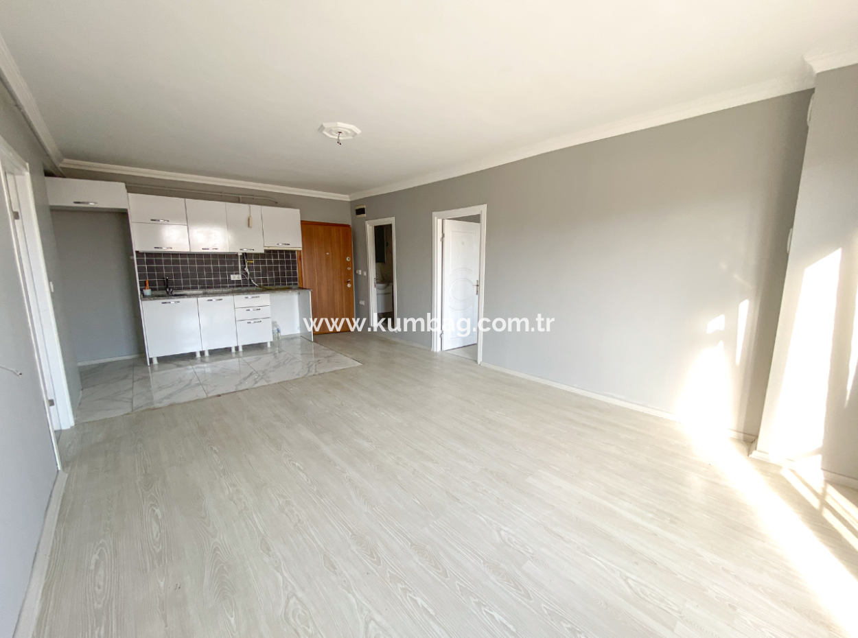 Kumbağ Köy İçi Mevkii Havuzlu Deniz Manzaralı Kiralık 2+1 Daireler