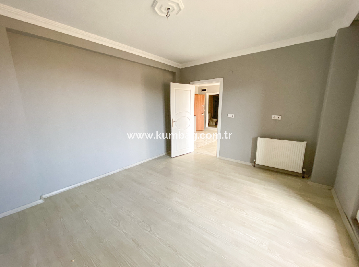 Kumbağ Köy İçi Mevkii Havuzlu Deniz Manzaralı Kiralık 2+1 Daireler