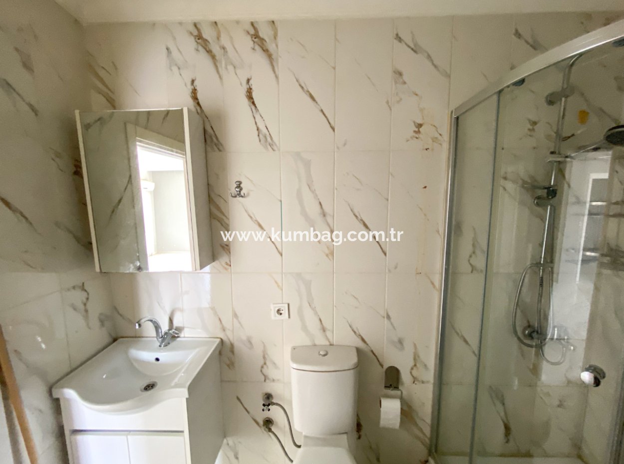 Kumbağ Köy İçi Mevkii Havuzlu Deniz Manzaralı Kiralık 2+1 Daireler