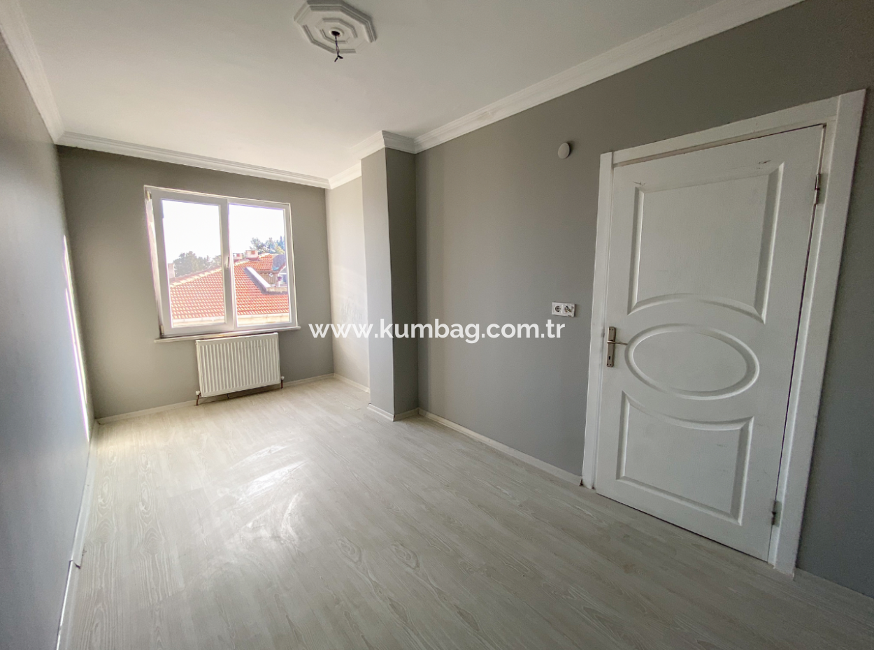 Kumbağ Köy İçi Mevkii Havuzlu Deniz Manzaralı Kiralık 2+1 Daireler