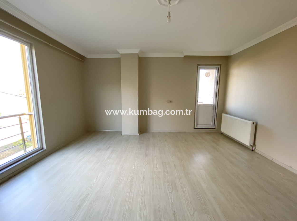 Kumbağ Köy İçi Mevkii Havuzlu Deniz Manzaralı Kiralık 2+1 Daireler