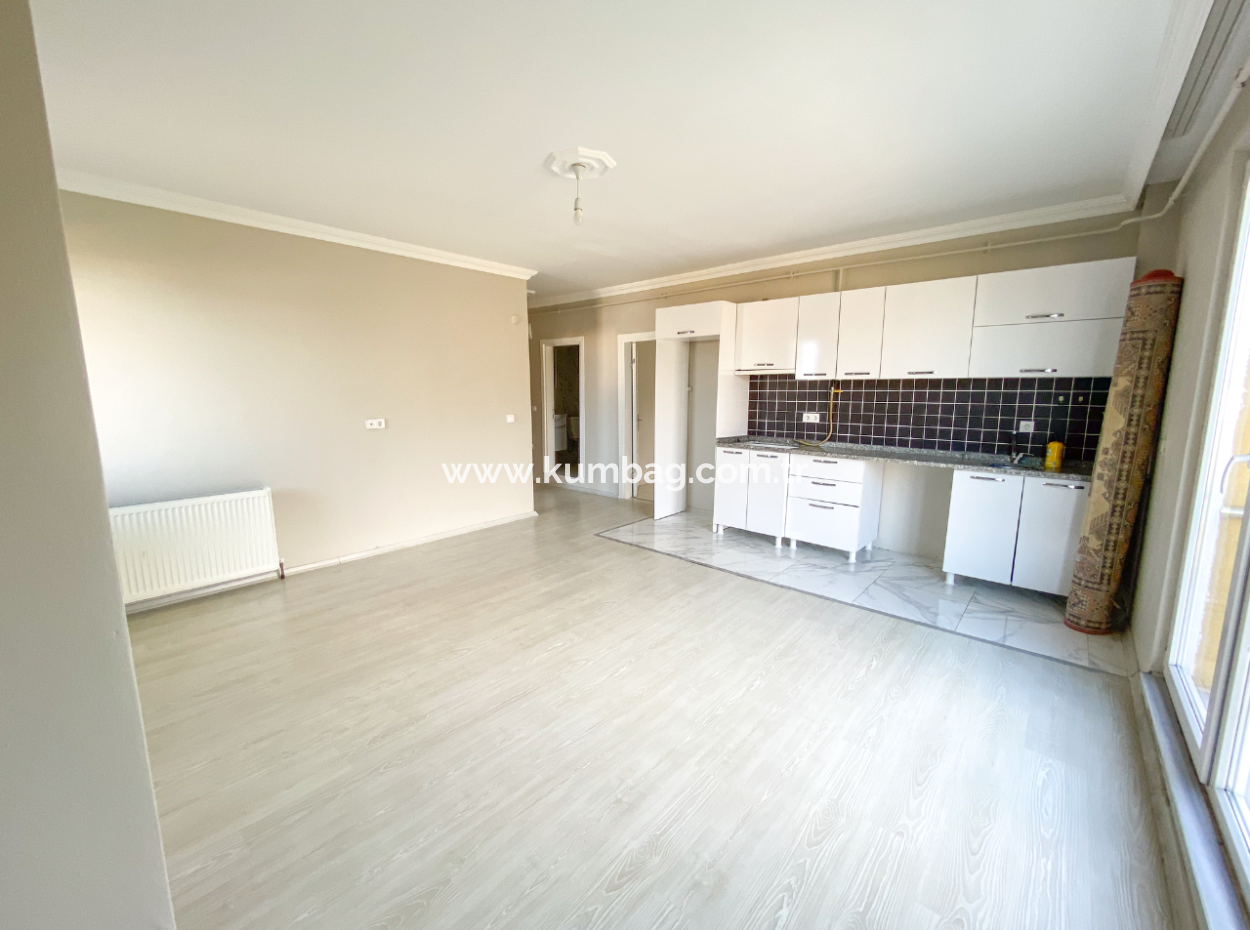 Kumbağ Köy İçi Mevkii Havuzlu Deniz Manzaralı Kiralık 2+1 Daireler