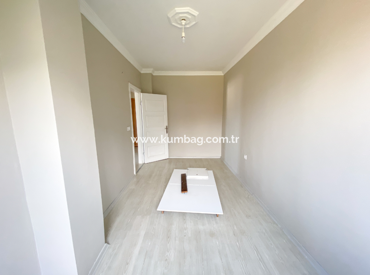 Kumbağ Köy İçi Mevkii Havuzlu Deniz Manzaralı Kiralık 2+1 Daireler