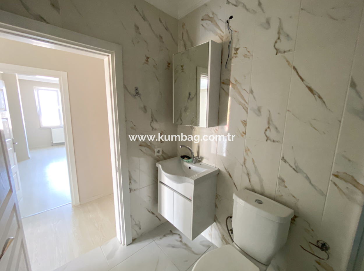 Kumbağ Köy İçi Mevkii Havuzlu Deniz Manzaralı Kiralık 2+1 Daireler