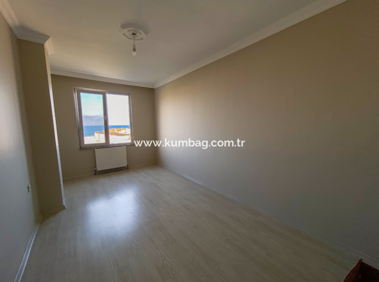 Kumbağ Köy İçi Mevkii Havuzlu Deniz Manzaralı Kiralık 2+1 Daireler
