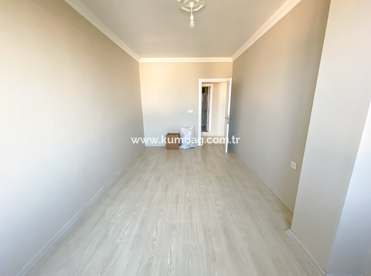 Kumbağ Köy İçi Mevkii Havuzlu Deniz Manzaralı Kiralık 2+1 Daireler