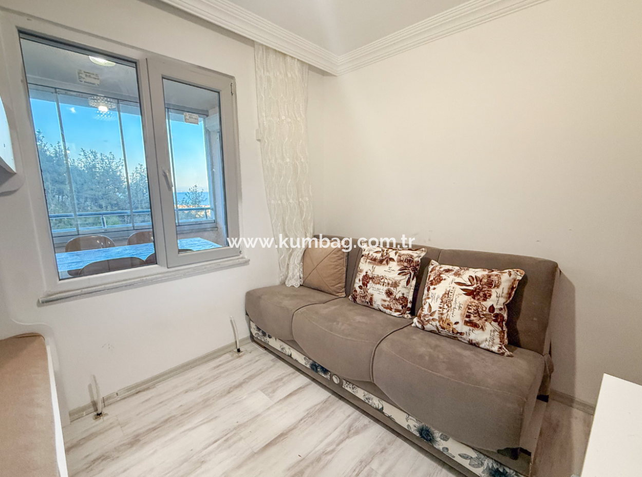 Kumbağ'da Deniz Manzaralı Havuzlu Full Eşyalı 2+1 Satılık Daire