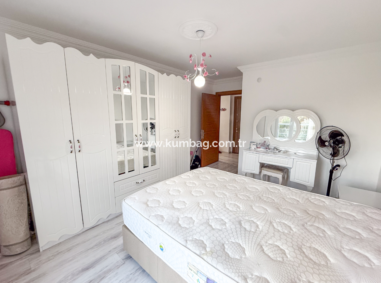 Kumbağ'da Deniz Manzaralı Havuzlu Full Eşyalı 2+1 Satılık Daire