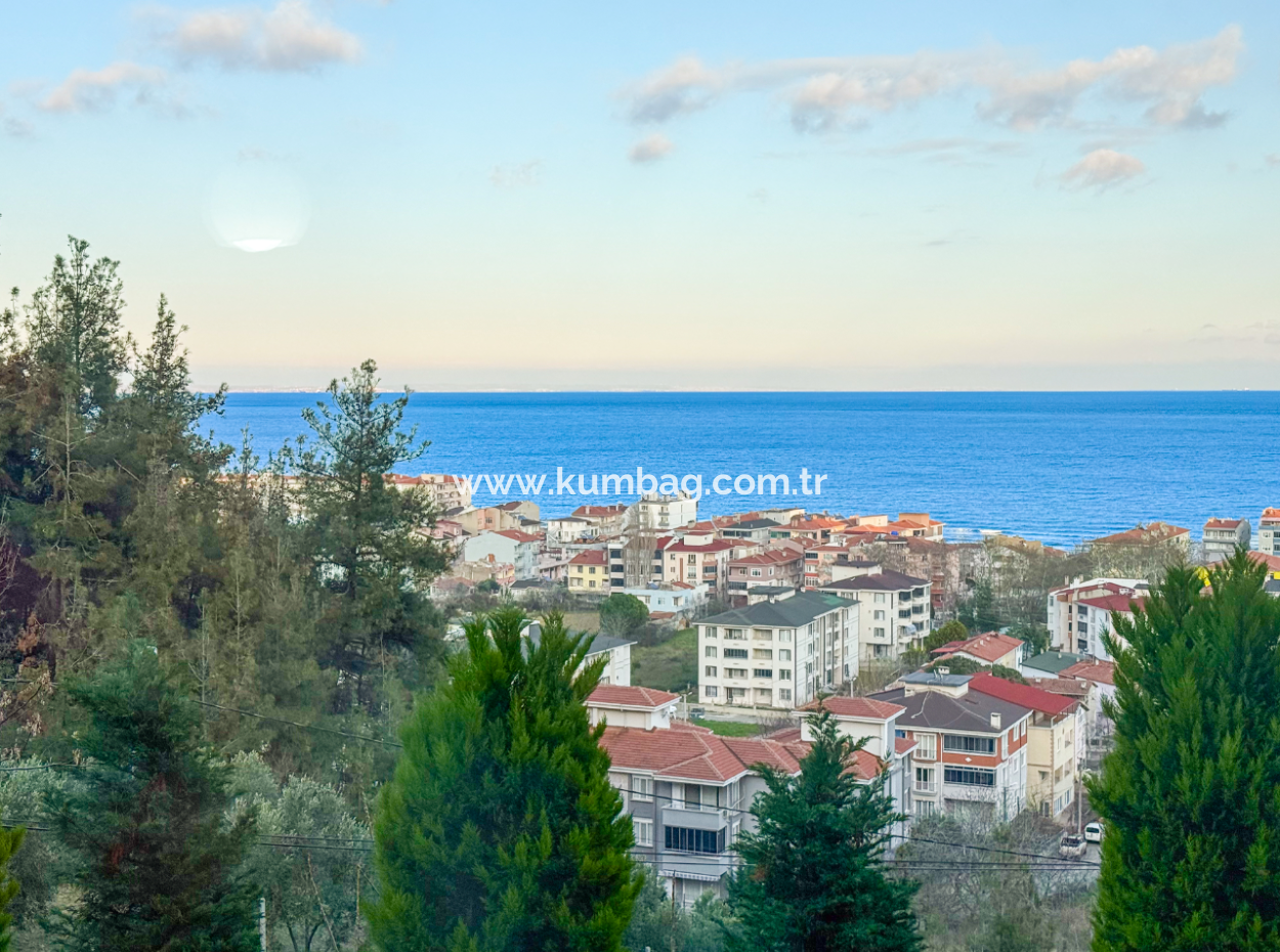 Kumbağ'da Deniz Manzaralı Havuzlu Full Eşyalı 2+1 Satılık Daire