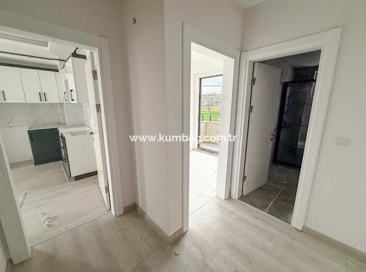 Kumbağ Lüks Havuzlu Yonca Evleri Sitesinde Satılık 2+1 Daireler