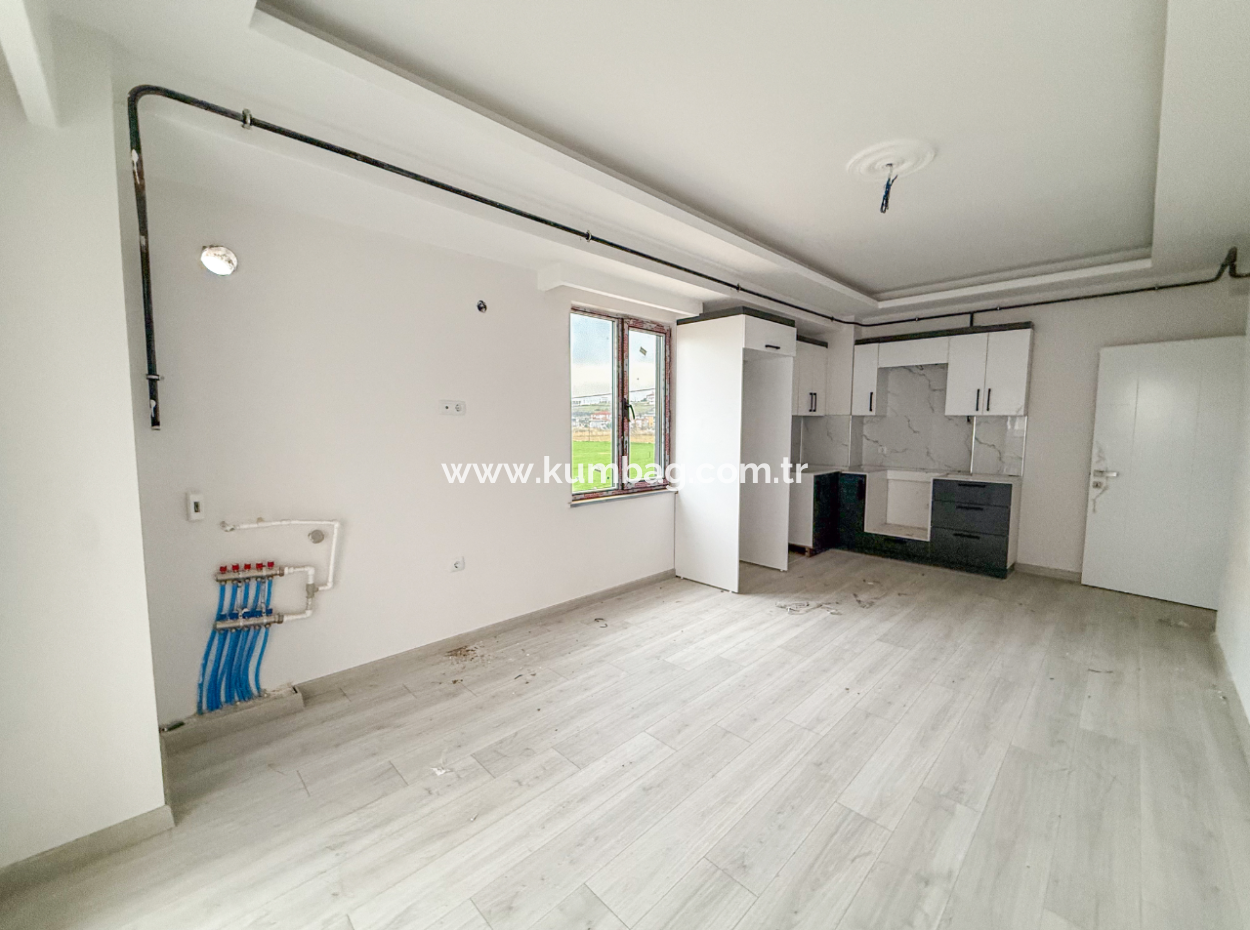 Kumbağ Lüks Havuzlu Yonca Evleri Sitesinde Satılık 2+1 Daireler