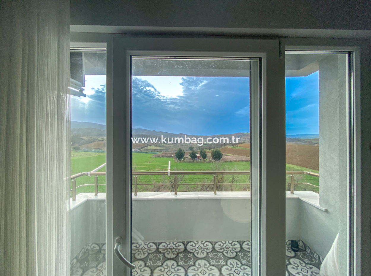 Kumbağ Havuzlu Sitede Full Eşyalı Kiralık Lüks 1+1 Daire