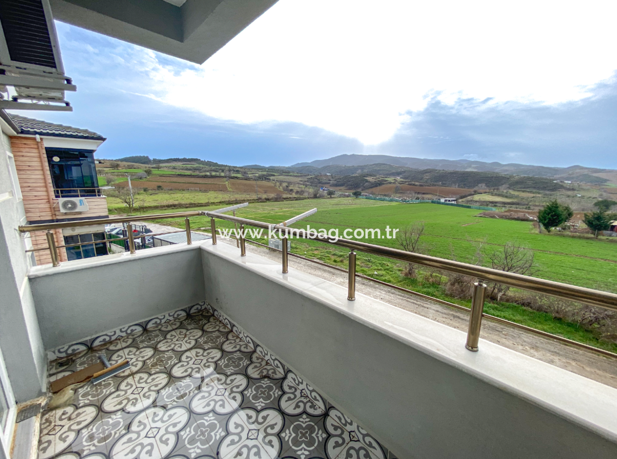 Kumbağ Havuzlu Sitede Full Eşyalı Kiralık Lüks 1+1 Daire