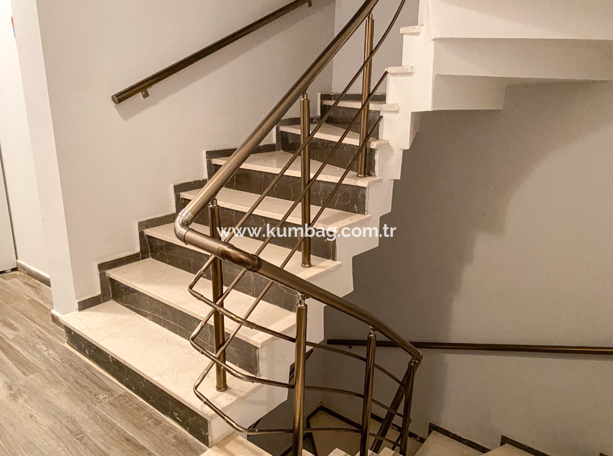 Kumbağ Havuzlu Sitede Full Eşyalı Kiralık Lüks 1+1 Daire