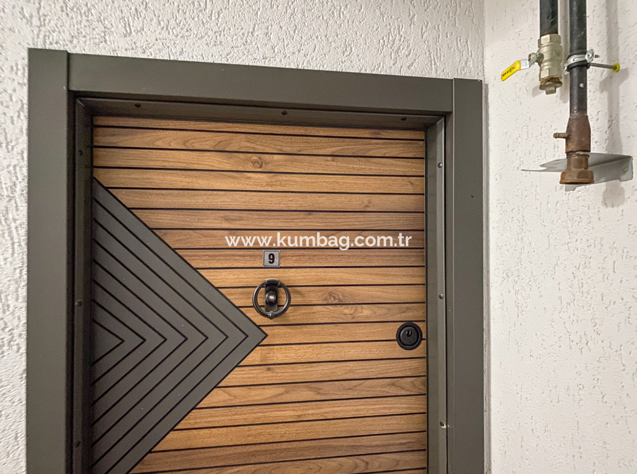 Kumbağ'da Havuzlu Ova Kent 1 Sitesinde İskanlı Satılık 3+1 Daire