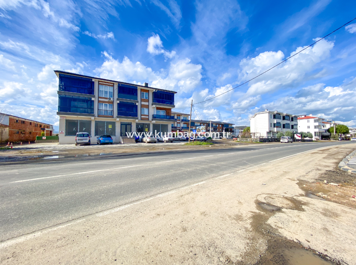 Kumbağ İşlek Ana Cadde Üzerinde 135 M2 Geniş Kiralık Dükkan