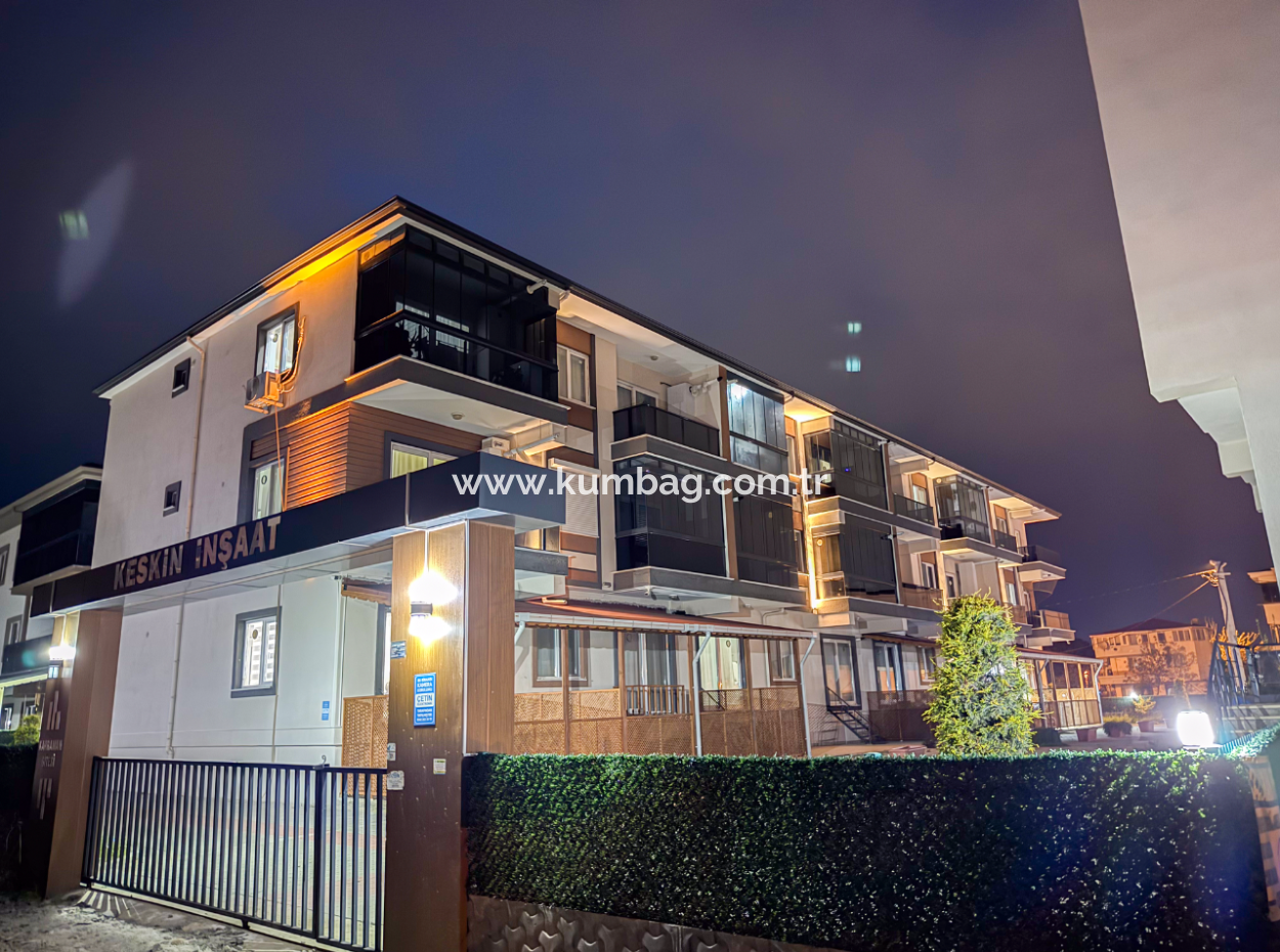 Kumbağ'da Ana Caddeye Sıfır Site İçinde Kiralık 1+1 Daire