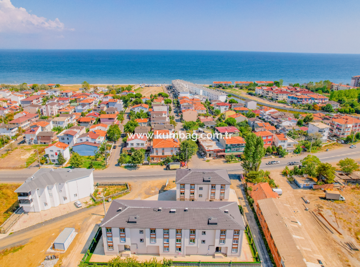 Kumbağ'da Ana Caddeye Sıfır Site İçinde Kiralık 1+1 Daire