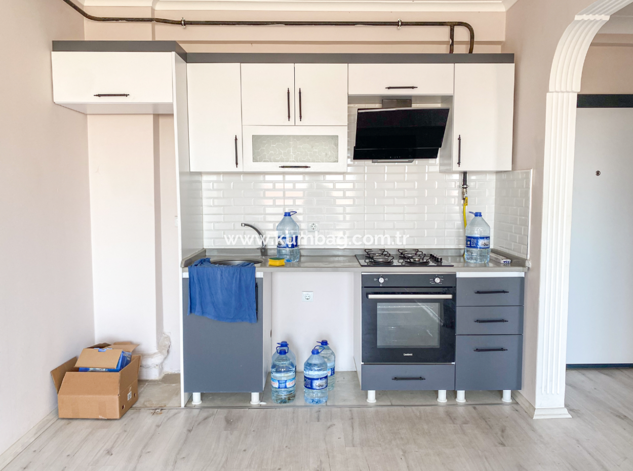 Kumbağ'da Ana Caddeye Sıfır Site İçinde Kiralık 1+1 Daire