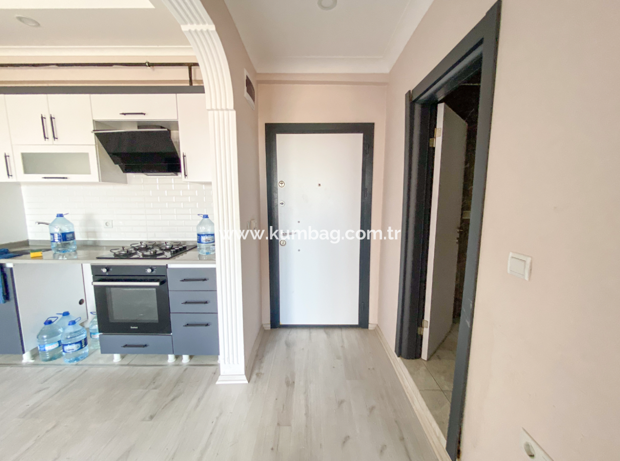 Kumbağ'da Ana Caddeye Sıfır Site İçinde Kiralık 1+1 Daire