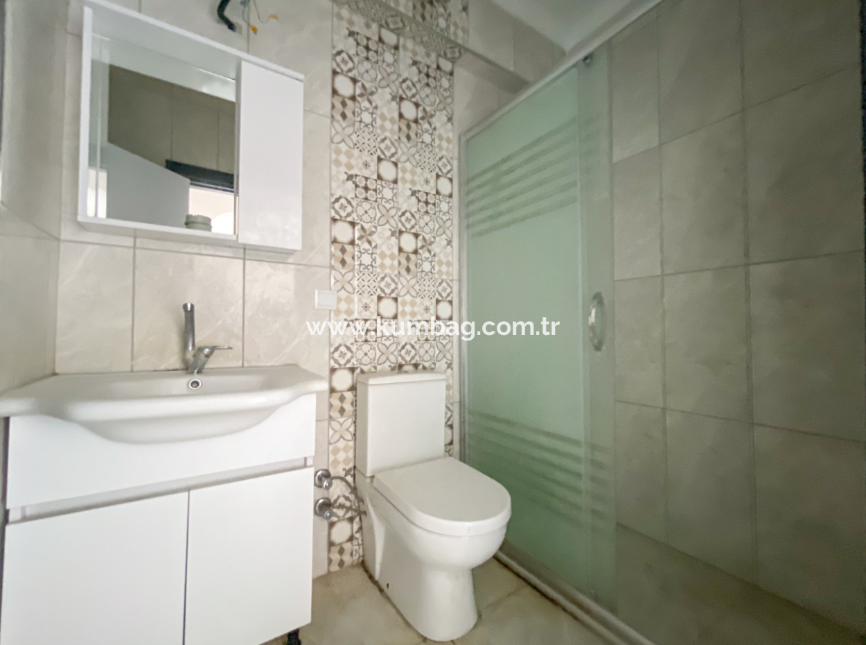 Kumbağ'da Ana Caddeye Sıfır Site İçinde Kiralık 1+1 Daire