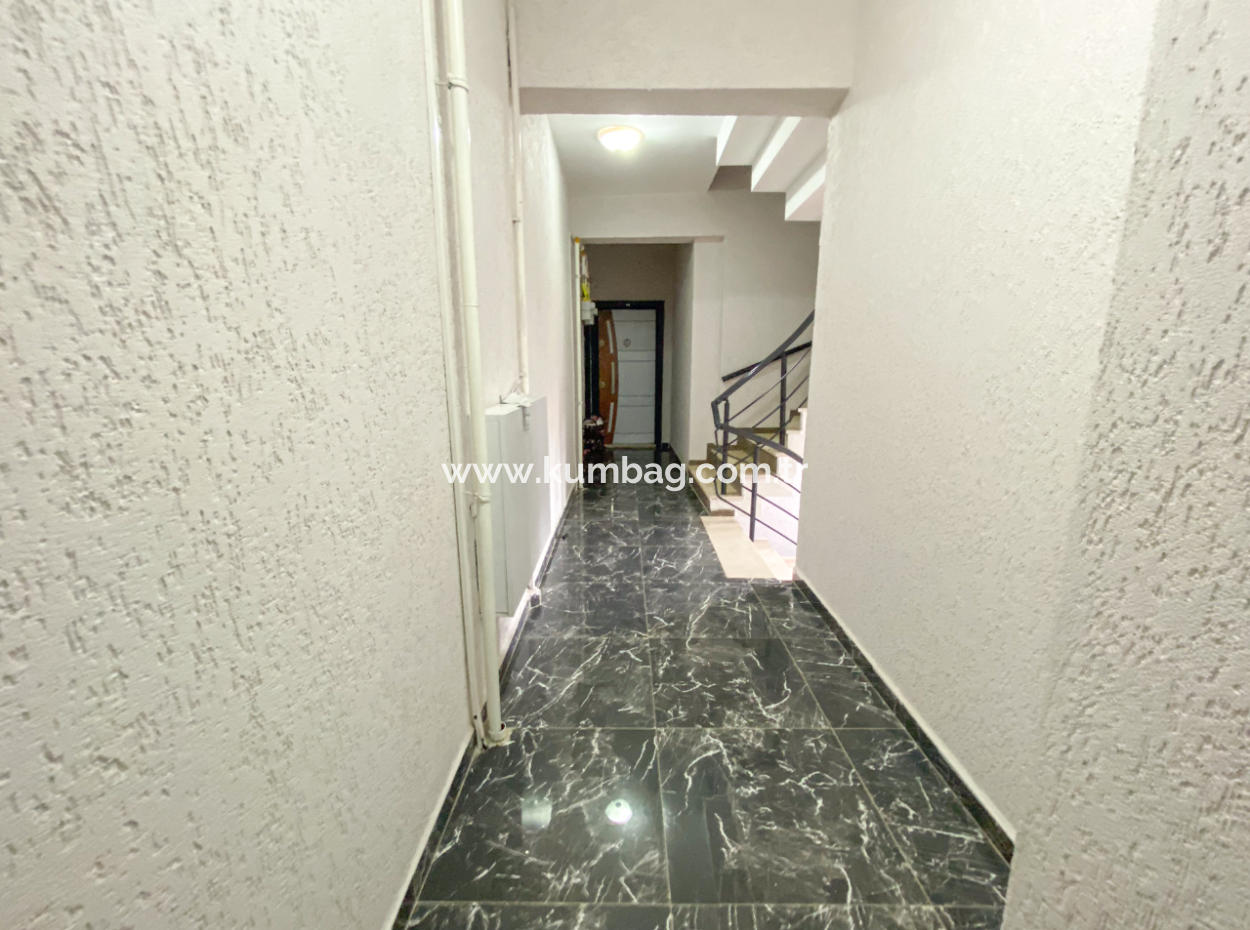 Kumbağ'da Ana Caddeye Sıfır Site İçinde Kiralık 1+1 Daire