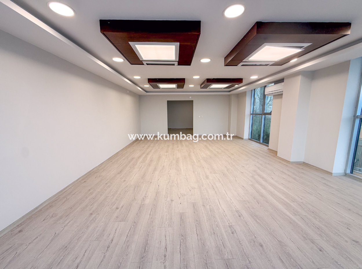 100.Yıl Alt Yol Caddede Deniz Manzaralı Komple Kiralık Plaza