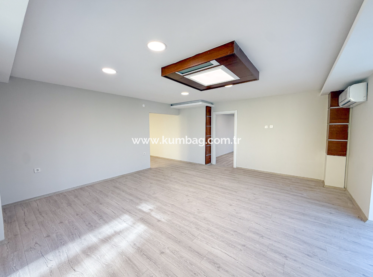 100.Yıl Alt Yol Caddede Deniz Manzaralı Komple Kiralık Plaza