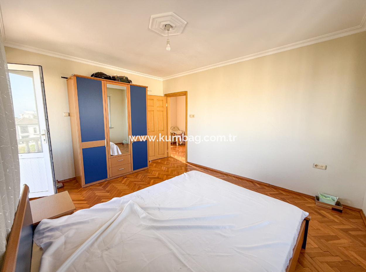 Kumbağ'da 740 M2 Arsa İçerisinde Satılık Tripleks 7+1 Villa