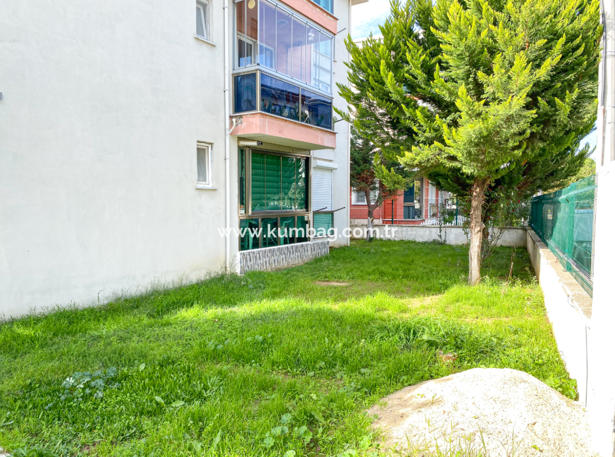 Kumbağ'da Caddenin Deniz Tarafında Eşyalı İskanlı 1+1 Daire