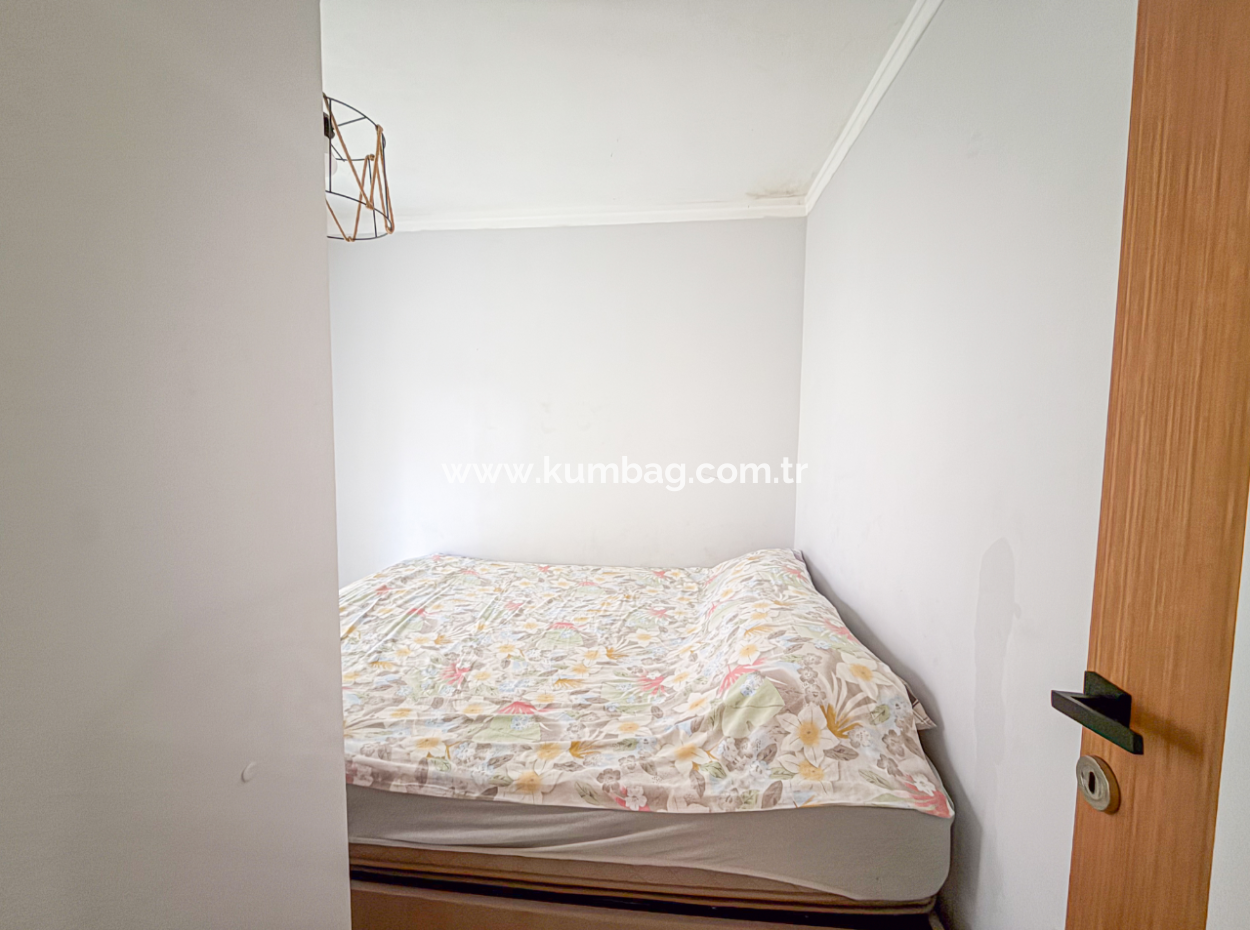 Kumbağ'da Caddenin Deniz Tarafında Eşyalı İskanlı 1+1 Daire