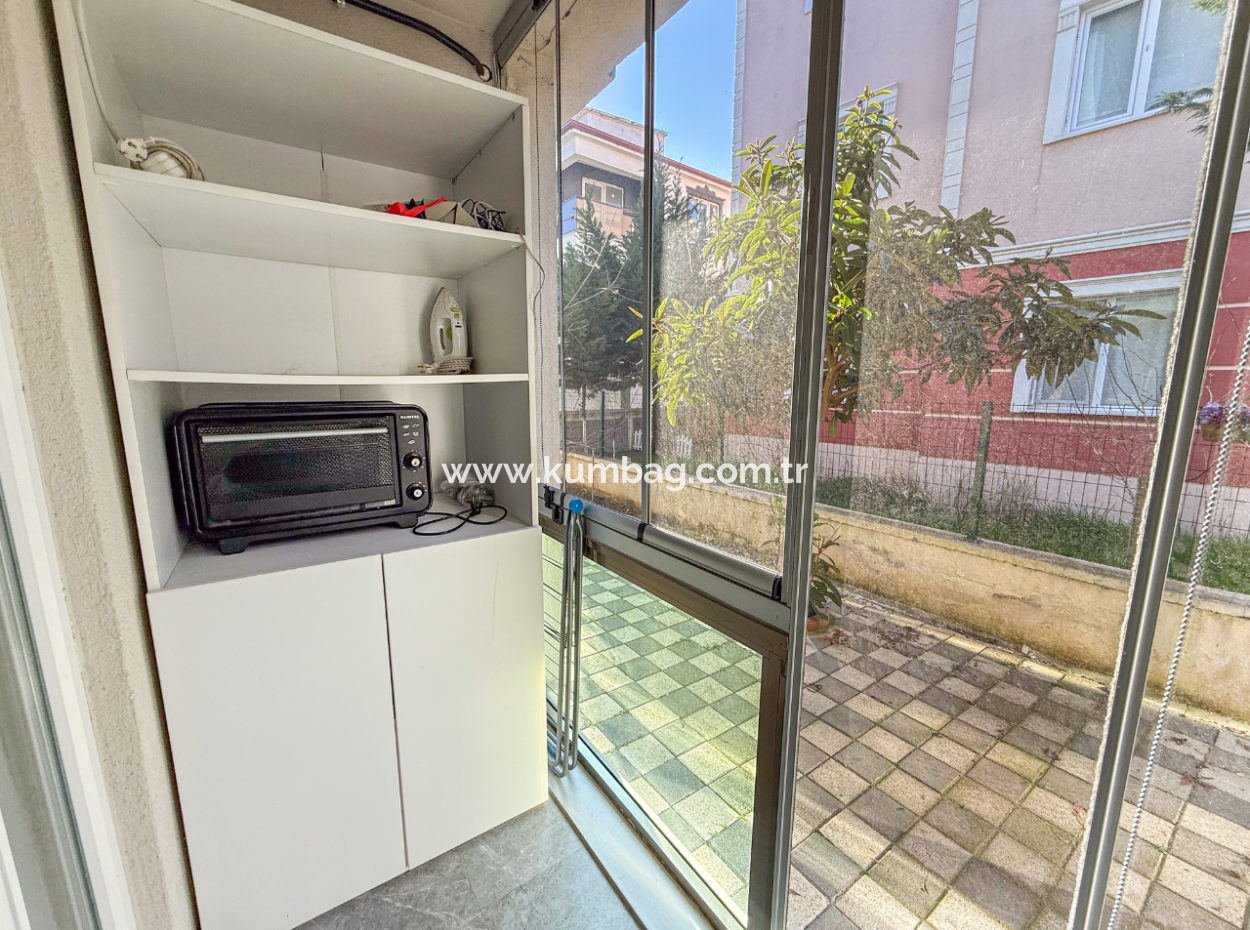 Kumbağ'da Caddenin Deniz Tarafında Eşyalı İskanlı 1+1 Daire