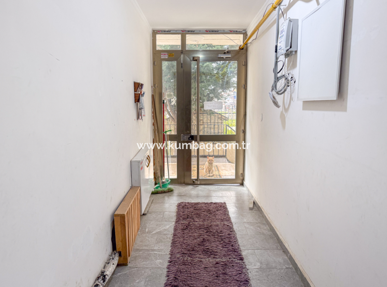 Kumbağ'da Caddenin Deniz Tarafında Eşyalı İskanlı 1+1 Daire