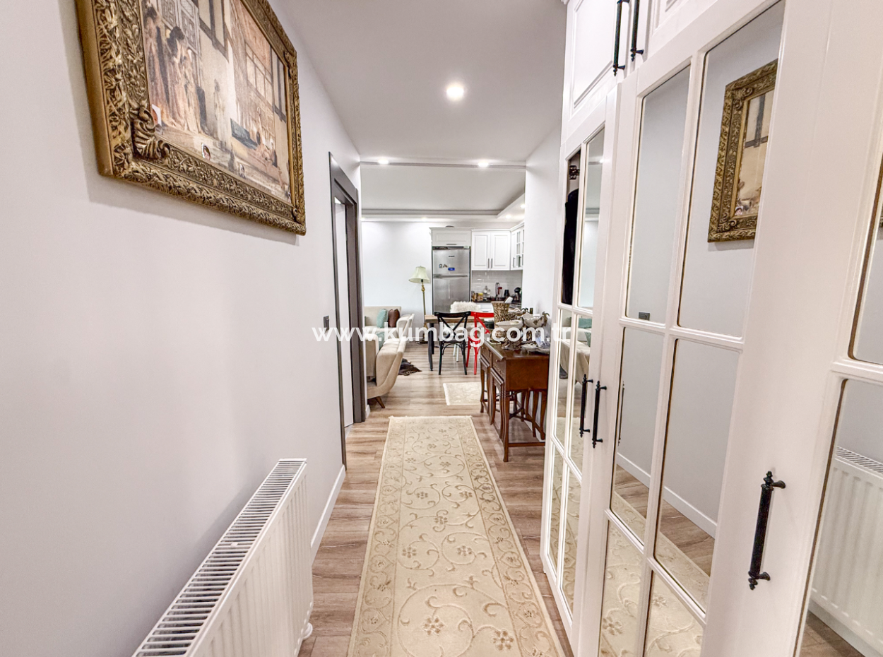 Kumbağ'da Denize Sıfır Sitede Geniş Ve Eşyalı Satılık 2+1 Daire