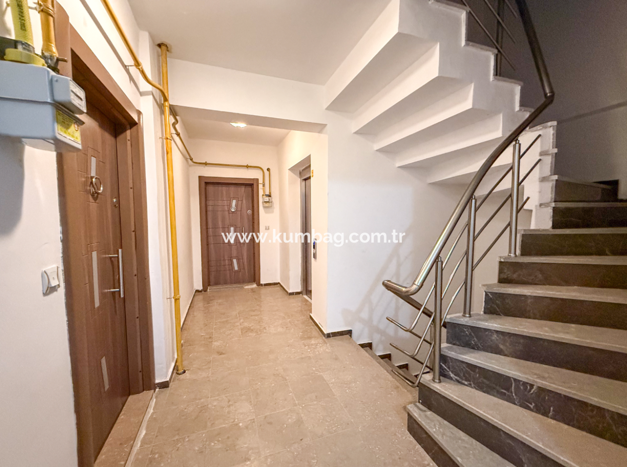 Kumbağ Limanda Asansörlü İskanlı Binada Satılık 2+1 Eşyalı Daire
