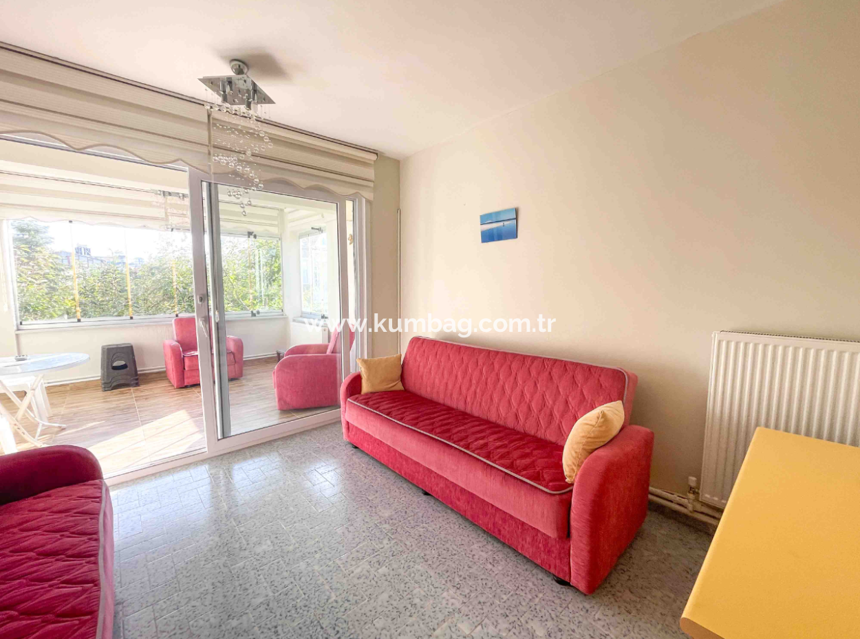 Kumbağ Caddenin Deniz Tarafında Geniş 2+1 Eşyalı Kiralık Daire