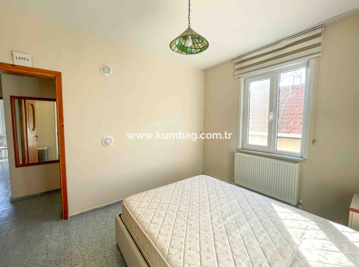 Kumbağ Caddenin Deniz Tarafında Geniş 2+1 Eşyalı Kiralık Daire