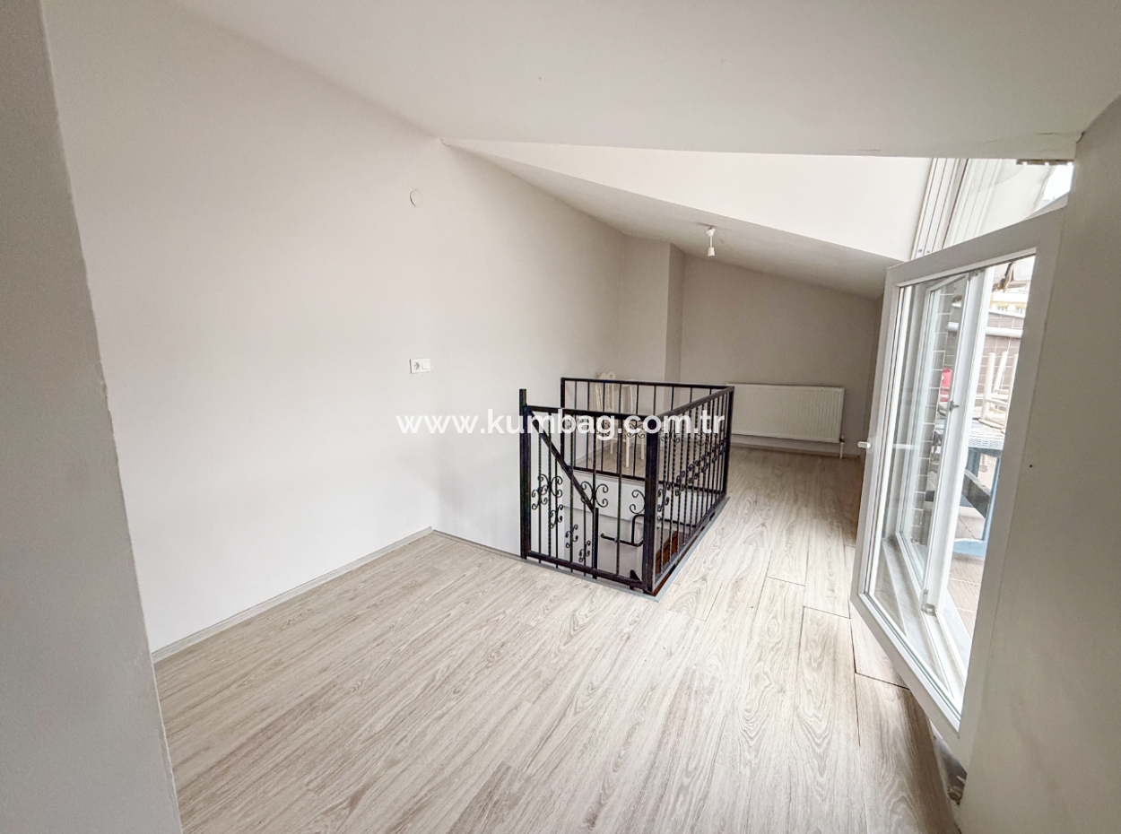 Kumbağ Limanda Havuzlu Sitede Kiralık 2+1 Dubleks Teraslı Daire