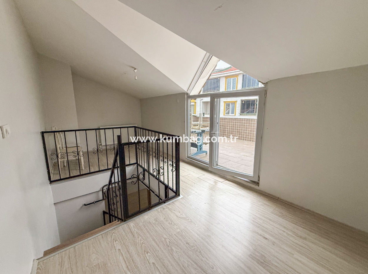 Kumbağ Limanda Havuzlu Sitede Kiralık 2+1 Dubleks Teraslı Daire