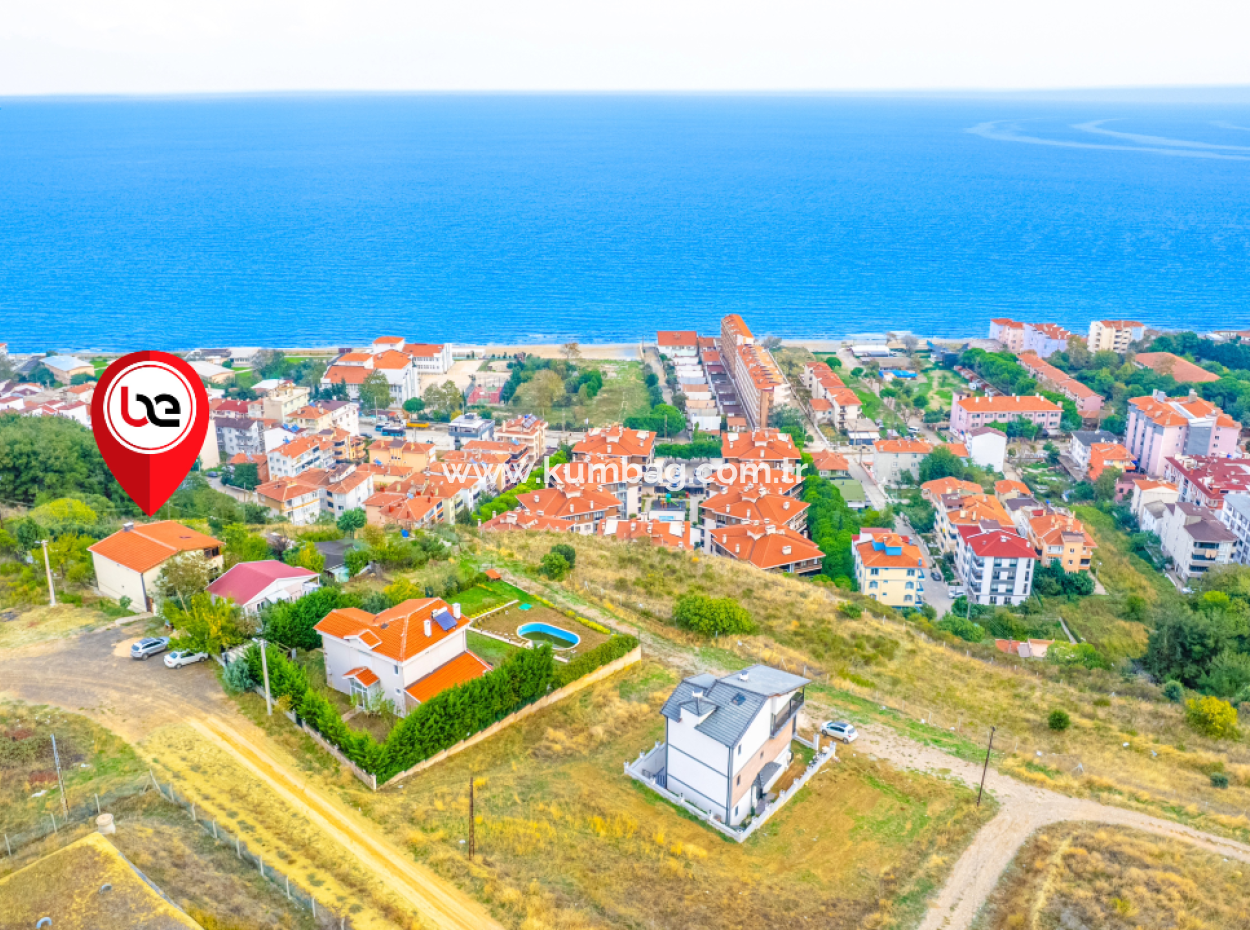 Kumbağ'da Panoramik Deniz Manzaralı Satılık 3+1 Dubleks Villa