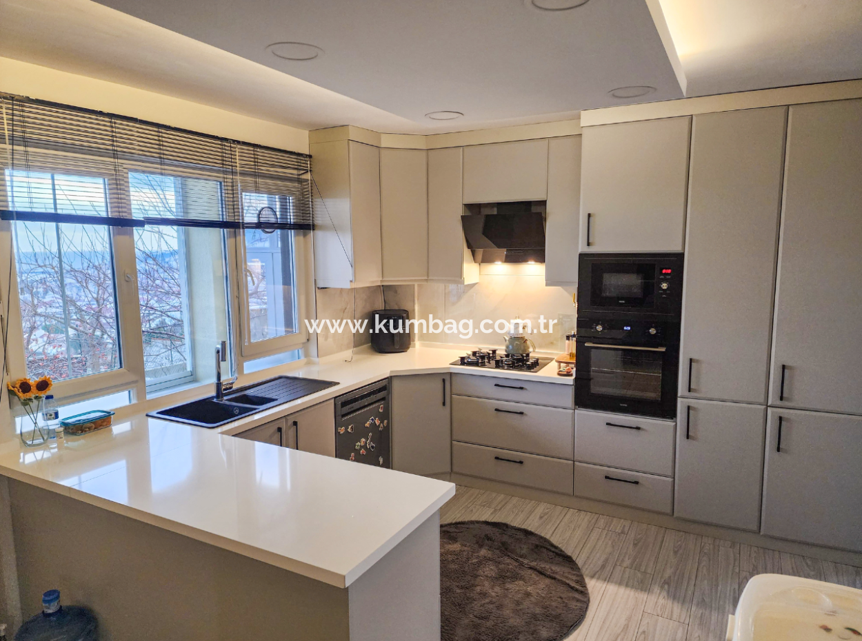 Kumbağ'da Panoramik Deniz Manzaralı Satılık 3+1 Dubleks Villa