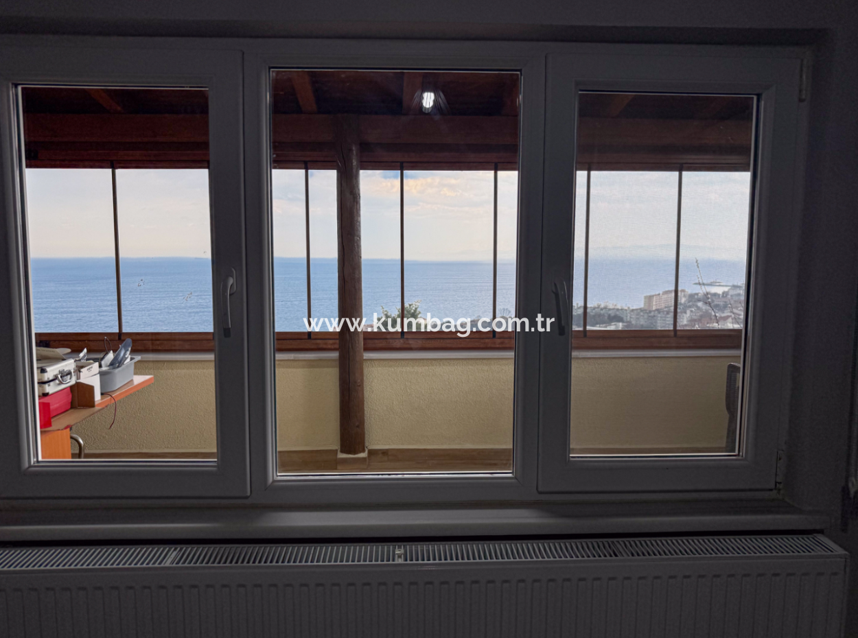 Kumbağ'da Panoramik Deniz Manzaralı Satılık 3+1 Dubleks Villa