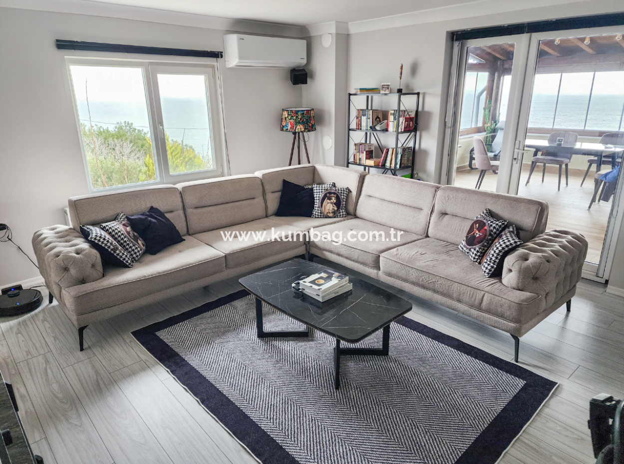 Kumbağ'da Panoramik Deniz Manzaralı Satılık 3+1 Dubleks Villa