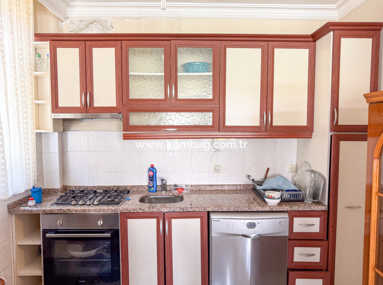 Kumbağ Denize 50 Mt Havuzlu Site İçinde Satılık Tripleks Villa