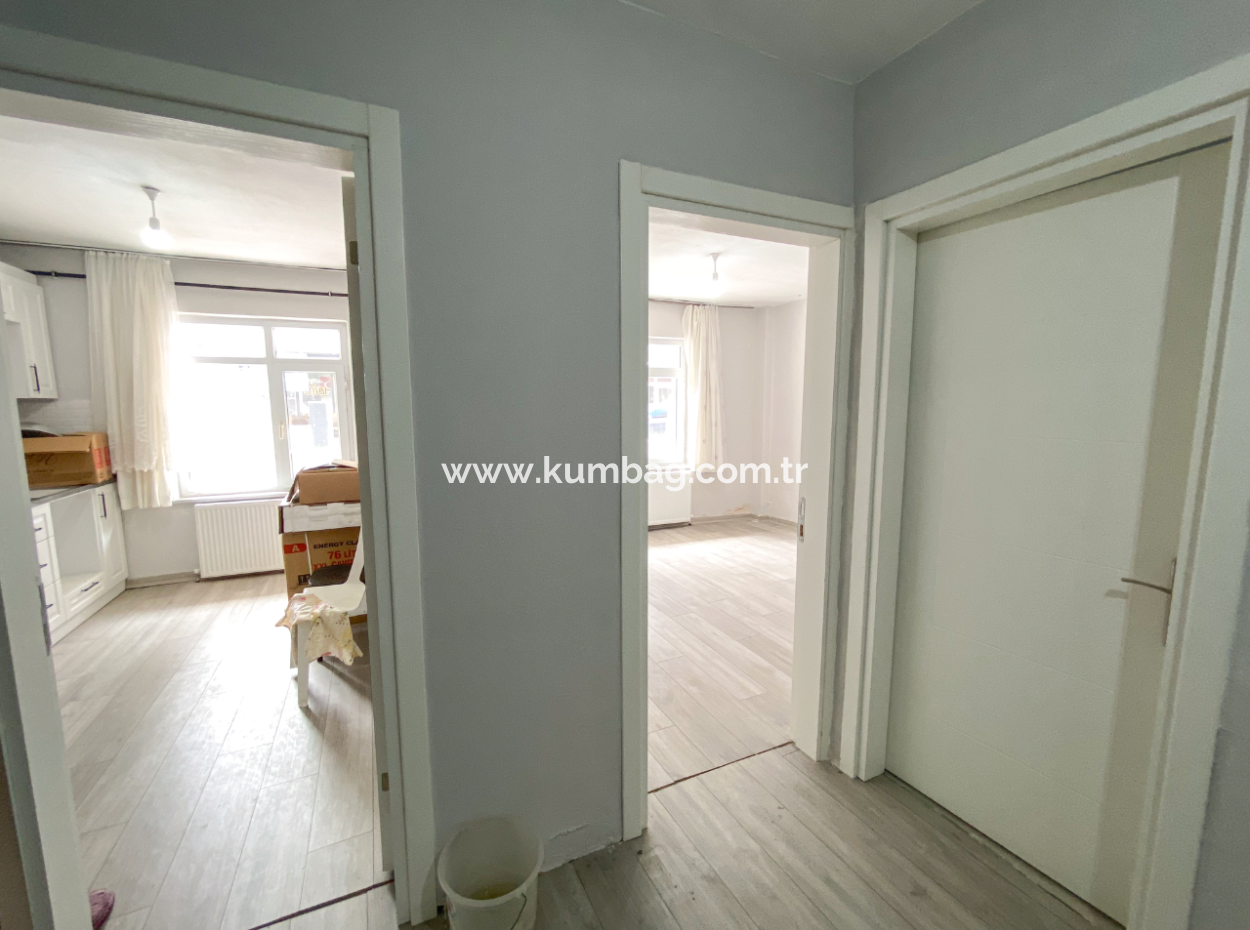 Kumbağ Pazar Sokağında Ayrı Mutfaklı Geniş 2+1 Kiralık Daire