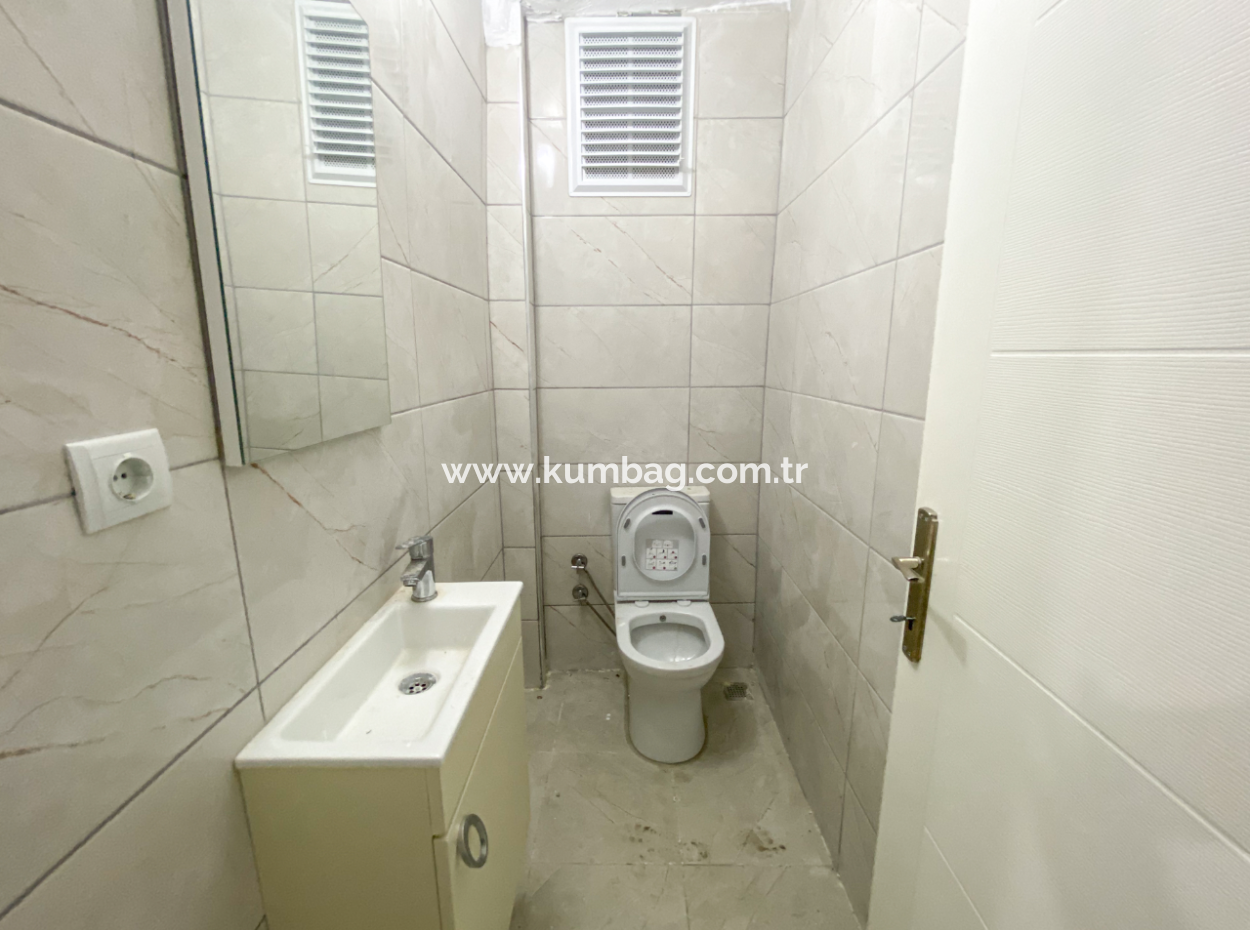 Kumbağ Pazar Sokağında Ayrı Mutfaklı Geniş 2+1 Kiralık Daire