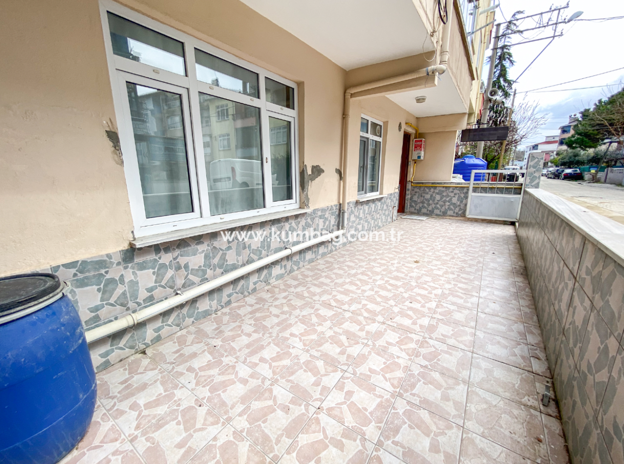 Kumbağ Pazar Sokağında Ayrı Mutfaklı Geniş 2+1 Kiralık Daire