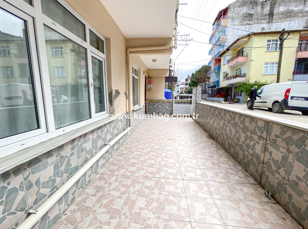 Kumbağ Pazar Sokağında Ayrı Mutfaklı Geniş 2+1 Kiralık Daire